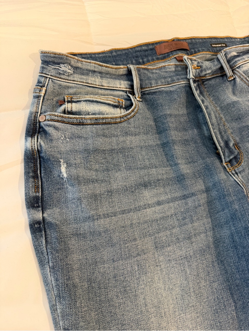 Judy Blue Women’s Light Wash Distressed Hem Straight Leg Jeans Size 18W - Picture 5 of 14